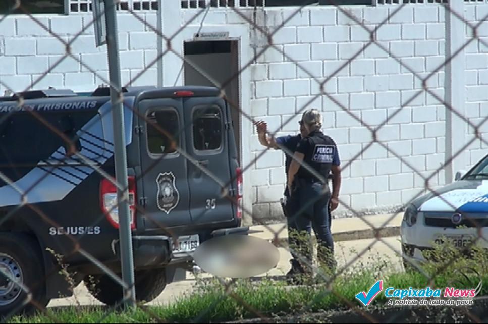 Presos dois suspeitos de assaltarem frigorífico onde detento foi morto em Viana Presos dois suspeitos de assaltarem frigorífico onde detento foi morto em Viana