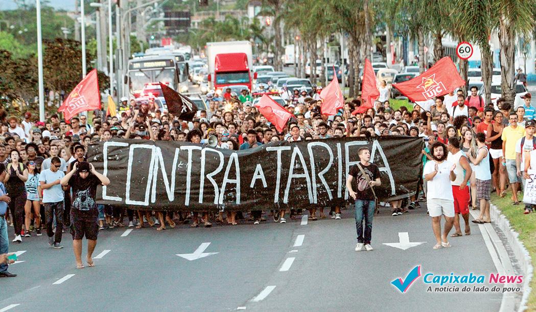 Estudantes prometem novos protestos contra aumento de passagem Estudantes prometem novos protestos contra aumento de passagem