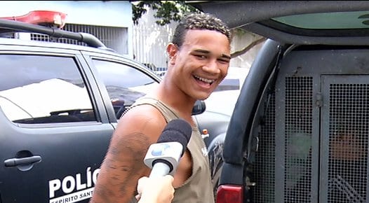 ‘Se me traísse, teria arrancado a cabeça dela’, diz suspeito de agredir adolescente em Vitória ‘Se me traísse, teria arrancado a cabeça dela’, diz suspeito de agredir adolescente em Vitória