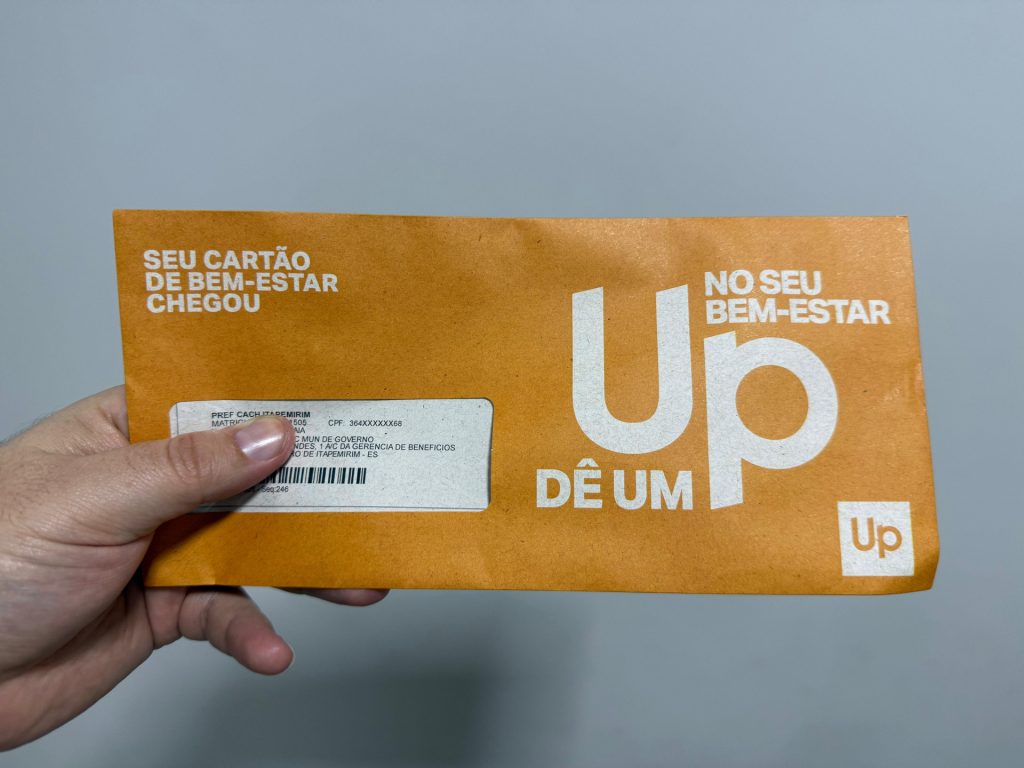 Cachoeiro substitui empresa responsável pelo tíquete-alimentação após licitação Prefeitura de Cachoeiro inicia entrega dos cartões do tíquete dos servidores - Prefeitura de Cachoeiro de Itapemirim