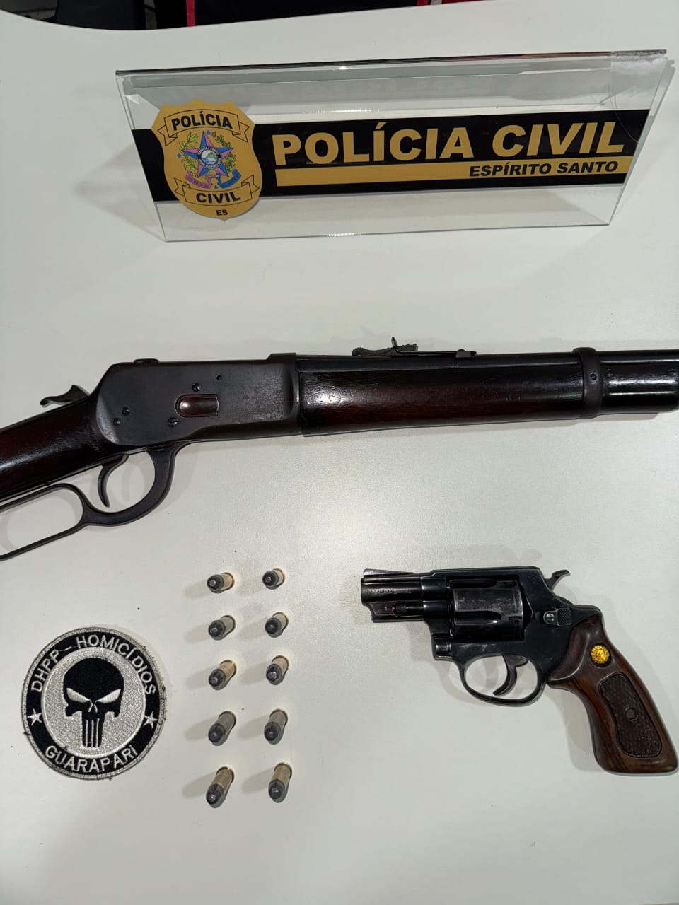 <p><strong>Polícia Civil do ES prende foragido de MG por tráfico e porte ilegal de armas</strong></p> <p><strong>Polícia Civil do ES prende foragido de MG por tráfico e porte ilegal de armas</strong></p>