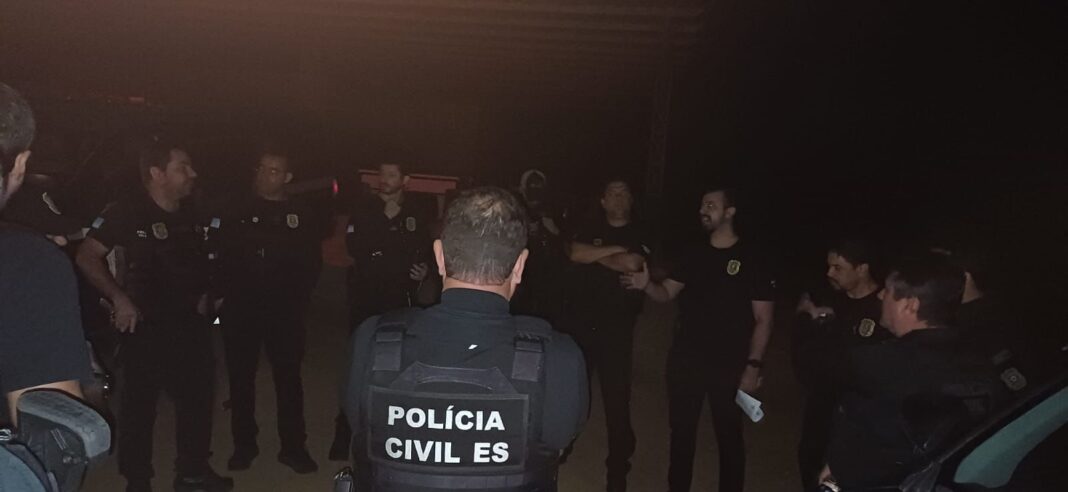 <p><strong>Polícia Civil realiza 2ª fase da Operação “Bandido Não Se Cria” em Rio Bananal</strong></p> <p><strong>Polícia Civil realiza 2ª fase da Operação “Bandido Não Se Cria” em Rio Bananal</strong></p>