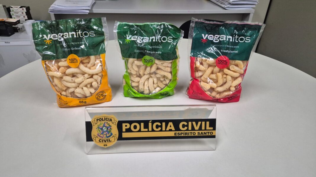 <p><strong>Polícia Civil e Procon-ES apreendem 750 biscoitos com rótulos falsos em Vitória</strong></p> <p><strong>Polícia Civil e Procon-ES apreendem 750 biscoitos com rótulos falsos em Vitória</strong></p>
