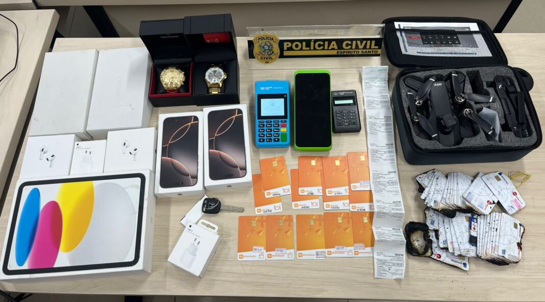 Polícia Civil prende casal em operação contra fraude de R$ 2 milhões em Itapemirim Polícia Civil prende casal em operação contra fraude de R$ 2 milhões em Itapemirim