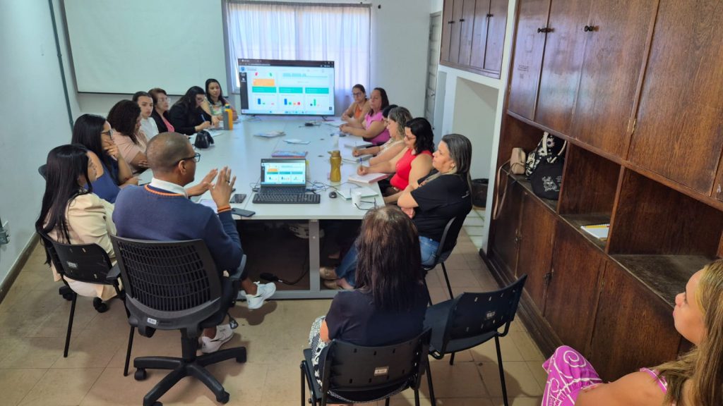 Capacitação em Cachoeiro fortalece uso do sistema Captar na rede socioassistencial Desenvolvimento Social promove capacitação sobre o sistema Captar - Prefeitura de Cachoeiro de Itapemirim