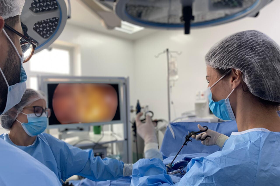 Governo do ES aprimora segurança e qualidade em cirurgias com videocirurgia Governo do ES aprimora segurança e qualidade em cirurgias com videocirurgia