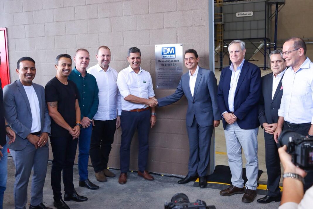 Governo do ES inaugura nova indústria de café em Sooretama, ES Governo do ES inaugura nova indústria de café em Sooretama, ES