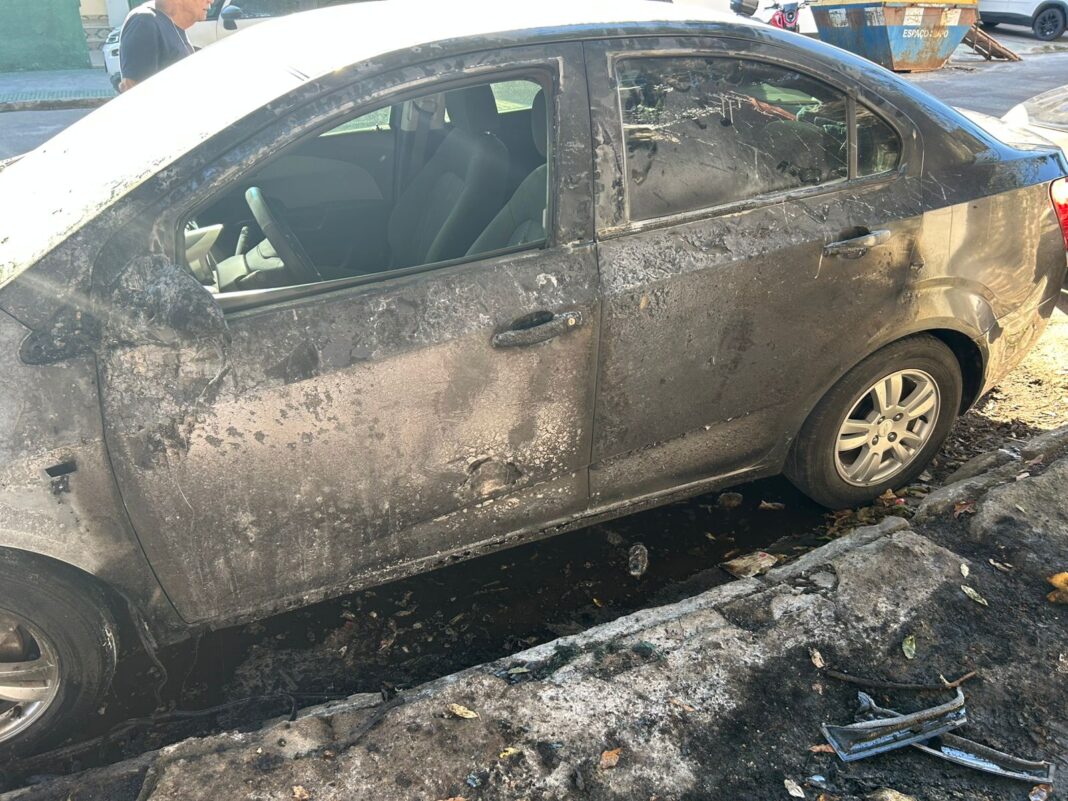 Polícia Civil prende suspeito de furto e incêndio em Vila Velha, ES Polícia Civil prende suspeito de furto e incêndio em Vila Velha, ES