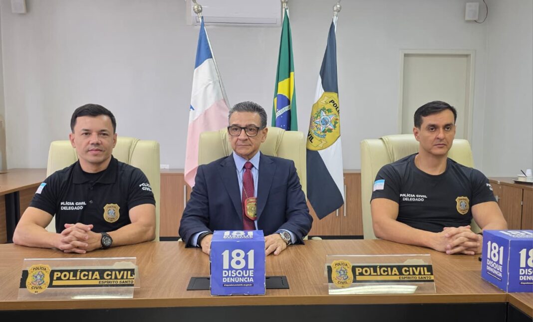 <p><strong>Polícia Civil conclui inquérito sobre homicídio na Serra e prende quatro suspeitos</strong></p> <p><strong>Polícia Civil conclui inquérito sobre homicídio na Serra e prende quatro suspeitos</strong></p>