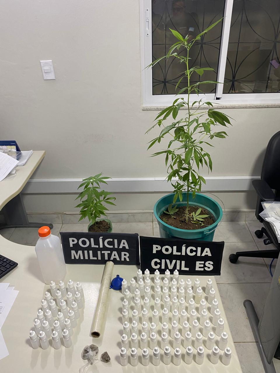 Polícia Civil e Militar prendem homem e apreendem adolescente por tráfico em Marilândia Polícia Civil e Militar prendem homem e apreendem adolescente por tráfico em Marilândia