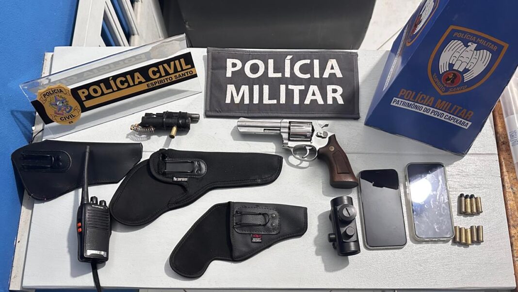 <p><strong>Polícia Civil Prende Suspeito com Armas na Operação Apokalypsis em Vila Valério</strong></p> <p><strong>Polícia Civil Prende Suspeito com Armas na Operação Apokalypsis em Vila Valério</strong></p>
