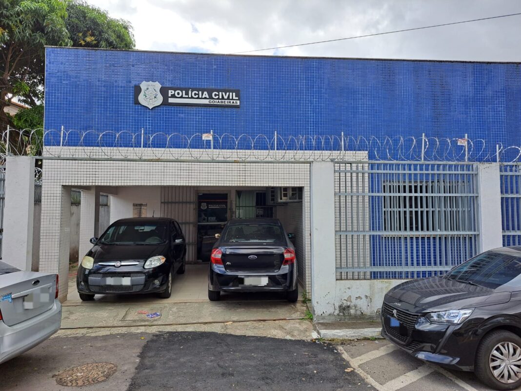 Polícia Civil identifica suspeito de roubo com reféns em Vitória, ES Polícia Civil identifica suspeito de roubo com reféns em Vitória, ES