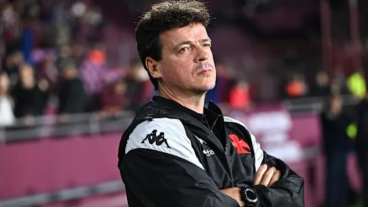 Volante do Vasco é emprestada para disputar a Série B de 2025, sem aprovação de Diniz. Volante do Vasco é emprestada para disputar a Série B de 2025, sem aprovação de Diniz.