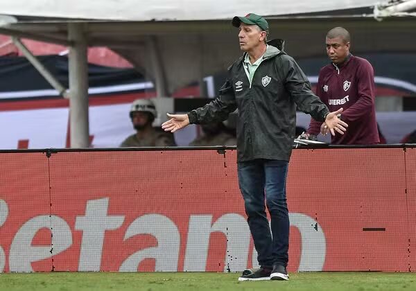 Esposa de Ganso manda indireta a Renato Gaúcho após eliminação do Fluminense na Sul-Americana Esposa de Ganso manda indireta a Renato Gaúcho após eliminação do Fluminense na Sul-Americana