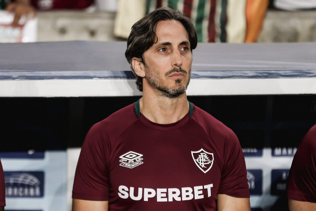 Torcida do Fluminense critica a “panela institucionalizada” e pede mais mudanças no time Torcida do Fluminense critica a “panela institucionalizada” e pede mais mudanças no time