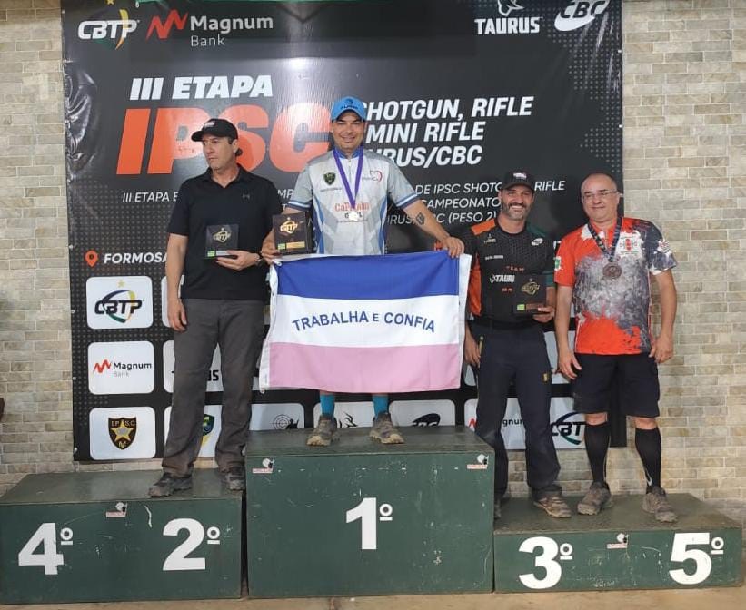 Capixaba Eduardo Aguiar conquista tricampeonato de tiro e vaga no Mundial Capixaba Eduardo Aguiar conquista tricampeonato de tiro e vaga no Mundial
