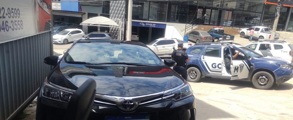 Guarda Municipal de Cachoeiro apreende veículo com restrição de furto no bairro Campo Leopoldina Veículo com restrição de furto e roubo é apreendido em Cachoeiro - Prefeitura de Cachoeiro de Itapemirim