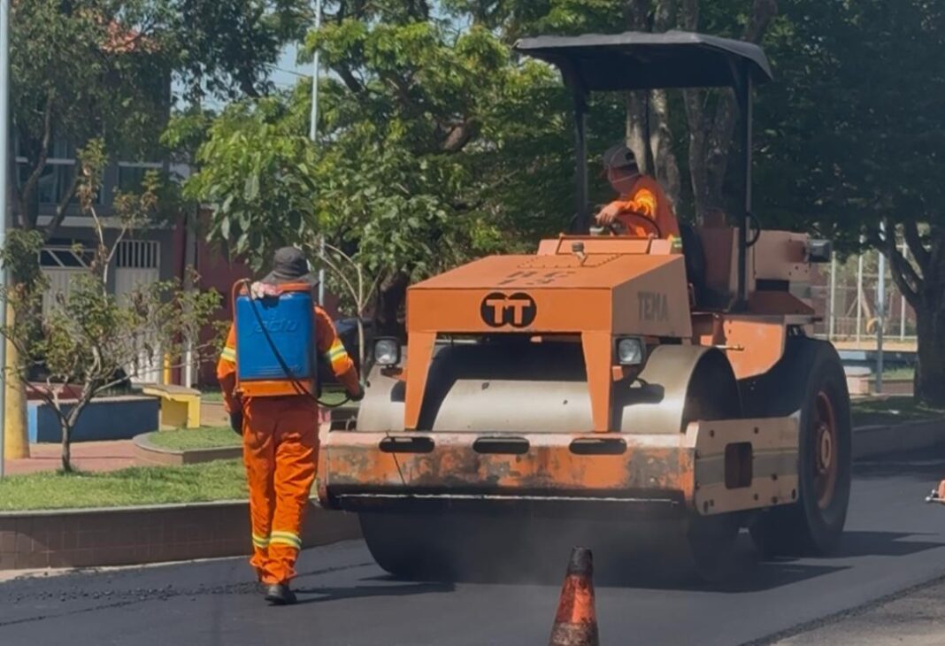 Obras de pavimentação na estrada de Chapada do A têm início em Anchieta Notícia Começam obras de pavimentação da estrada de Chapada do A - Prefeitura Municipal de Anchieta