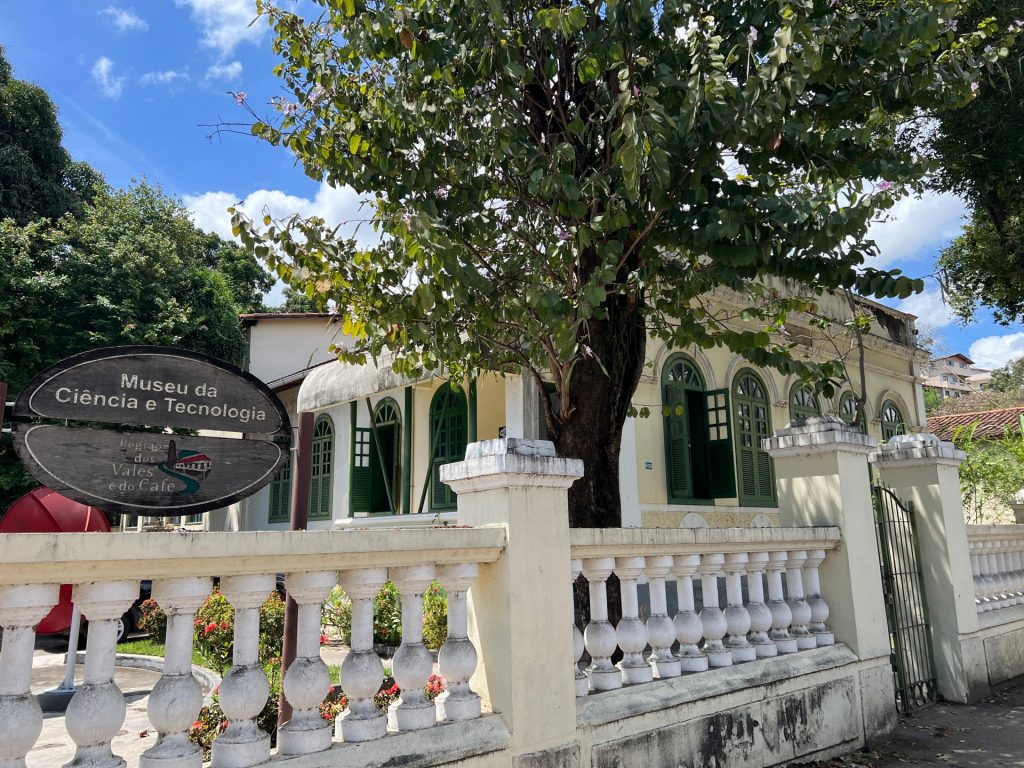 Palestra em Cachoeiro aborda impactos da nova Reforma Tributária para MEIs locais MEIs de Cachoeiro terão palestra sobre impactos da Reforma Tributária - Prefeitura de Cachoeiro de Itapemirim