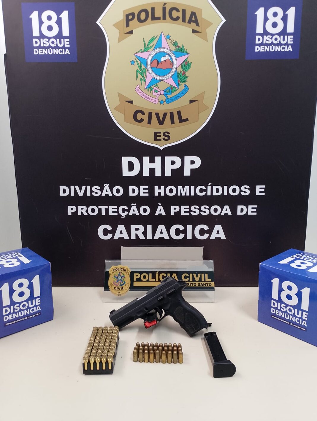 Polícia Civil prende homem e apreende armas em operação em Cariacica Polícia Civil prende homem e apreende armas em operação em Cariacica