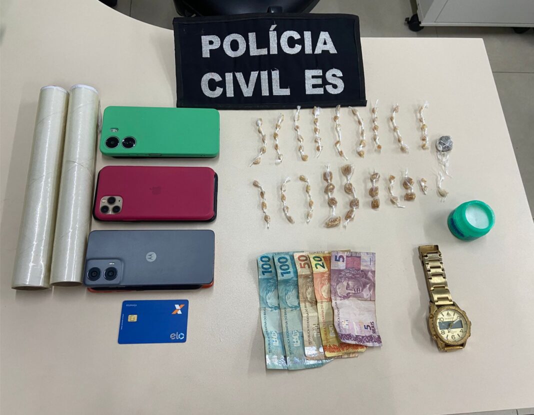 Polícia Civil de Itapemirim prende mulher por tráfico de drogas em ação conjunta Polícia Civil de Itapemirim prende mulher por tráfico de drogas em ação conjunta