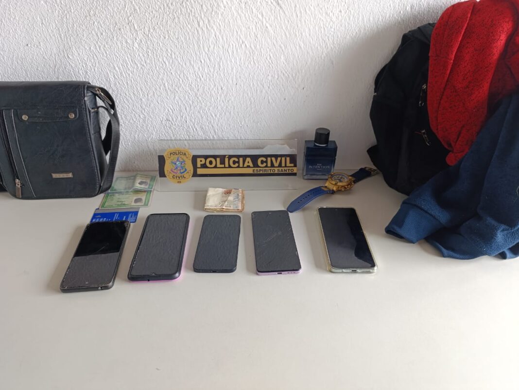 Polícia Civil do ES prende suspeito de furtos de celulares na Serra durante operação Polícia Civil do ES prende suspeito de furtos de celulares na Serra durante operação