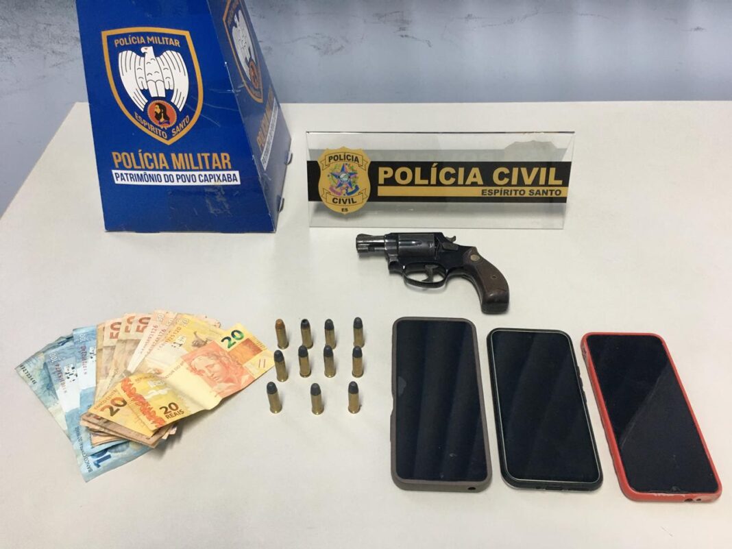 <p><strong>Polícia Civil e Militar realizam operação em Guaçuí e apreendem arma na zona rural</strong></p> <p><strong>Polícia Civil e Militar realizam operação em Guaçuí e apreendem arma na zona rural</strong></p>