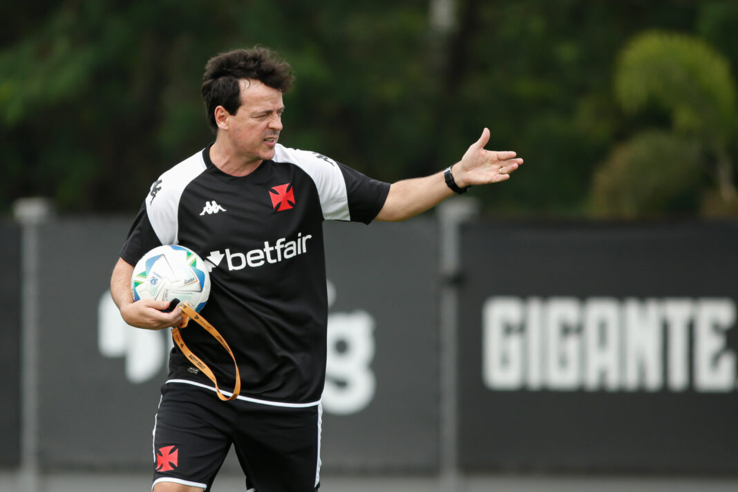 Diniz descarta rodízio no Vasco e foca nas próximas partidas do Campeonato Brasileiro Diniz descarta rodízio no Vasco e foca nas próximas partidas do Campeonato Brasileiro