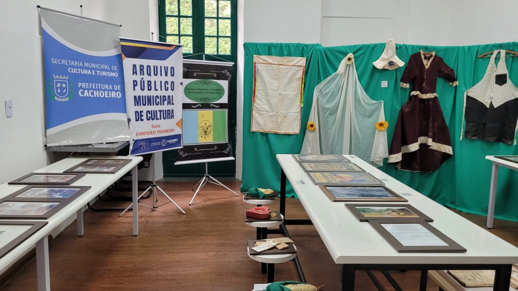 Cachoeiro abre exposição sobre enchente de 2020 e reflexões climáticas para a COP30 Exposição relembra enchente histórica de 2020 e conecta Cachoeiro às discussões da COP30 - Prefeitura de Cachoeiro de Itapemirim