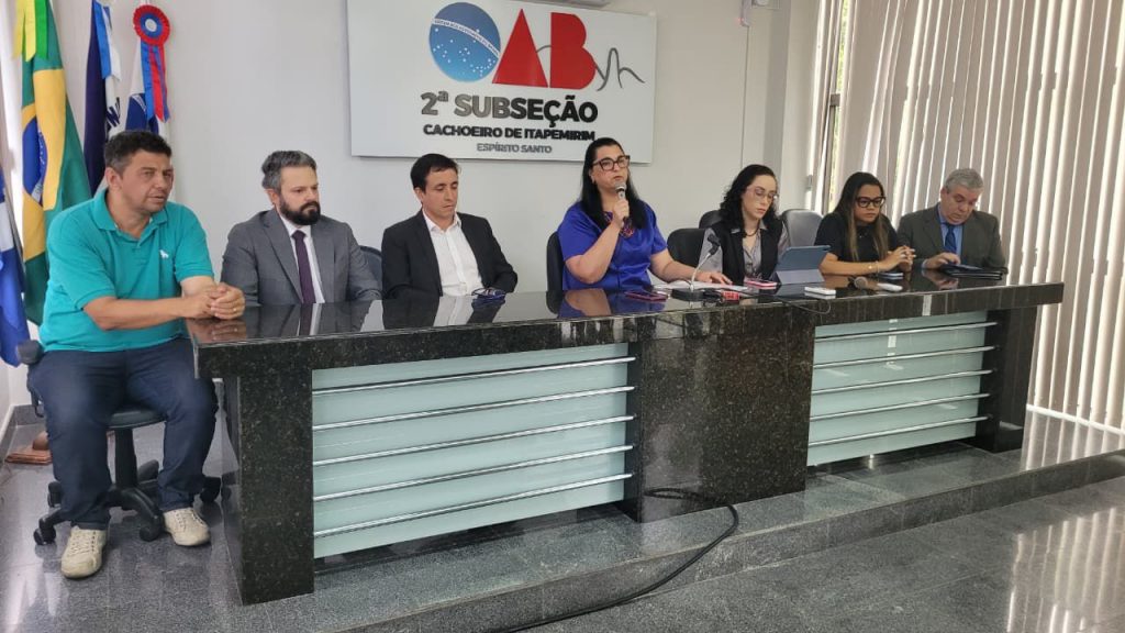 Fórum Municipal em Cachoeiro discute judicialização e soluções para a saúde pública Fórum Municipal de Judicialização da Saúde reúne autoridades e profissionais para discutir soluções no SUS - Prefeitura de Cachoeiro de Itapemirim