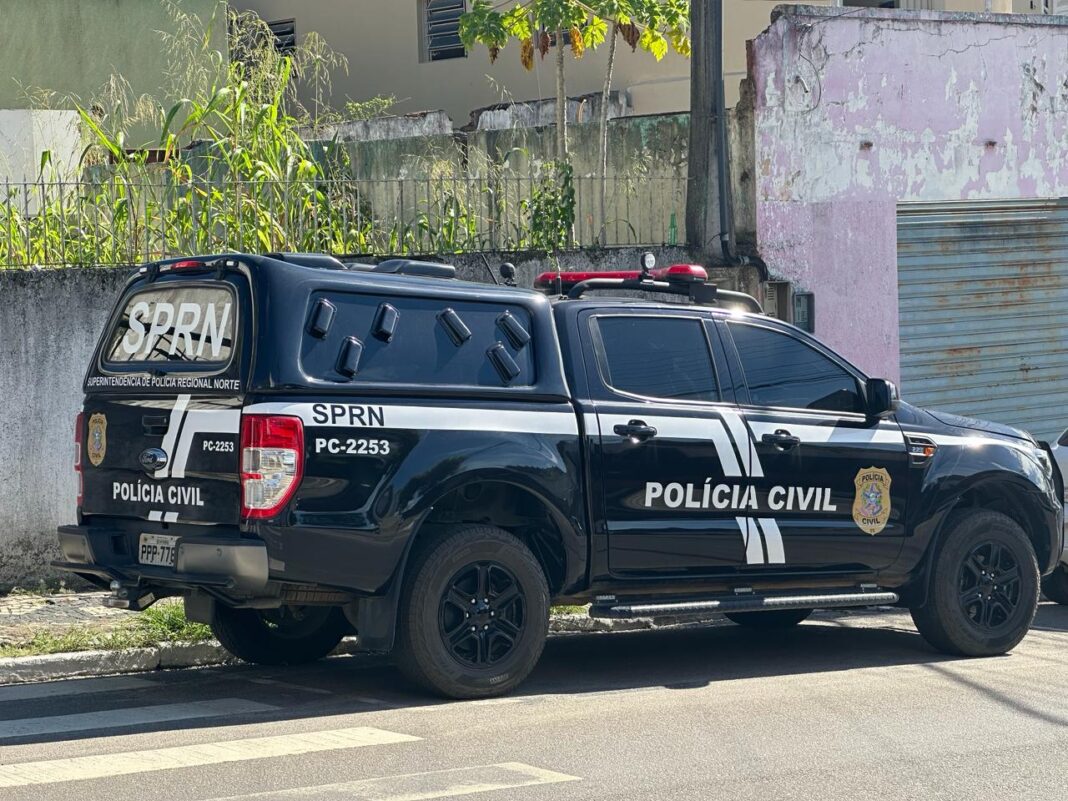 <p><strong>Polícias Civis do ES, Alagoas e Sergipe capturam foragido por tráfico de drogas</strong></p> <p><strong>Polícias Civis do ES, Alagoas e Sergipe capturam foragido por tráfico de drogas</strong></p>