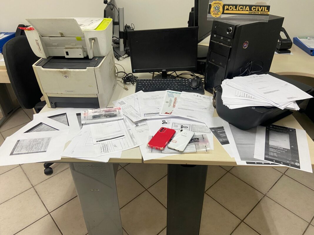 <p><strong>Polícia Civil do ES desarticula esquema de atestados médicos falsificados em Cariacica</strong></p> <p><strong>Polícia Civil do ES desarticula esquema de atestados médicos falsificados em Cariacica</strong></p>