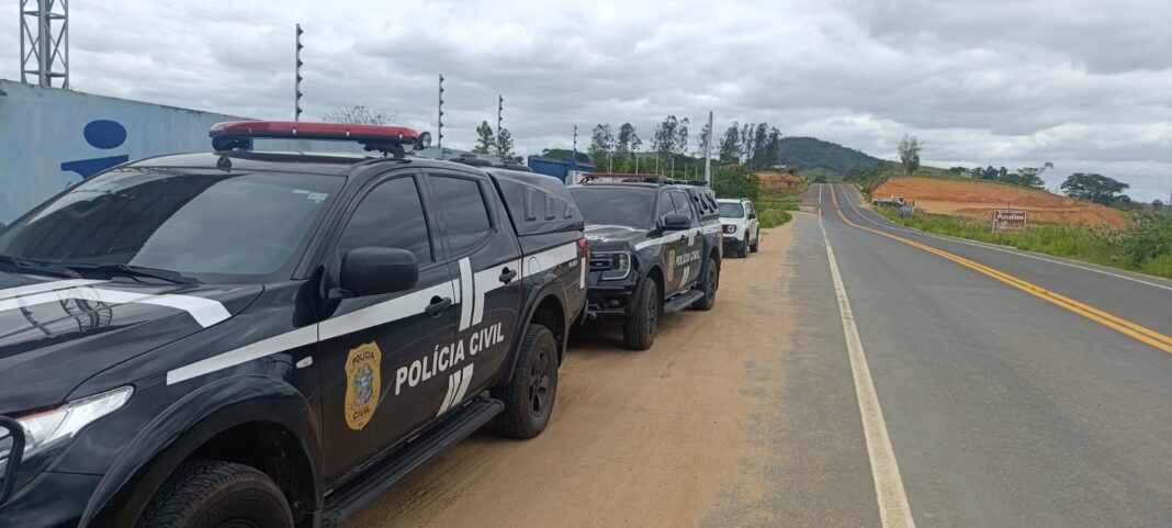 Polícia Civil e Mapa encerram funcionamento de laticínio clandestino em ES Polícia Civil e Mapa encerram funcionamento de laticínio clandestino em ES