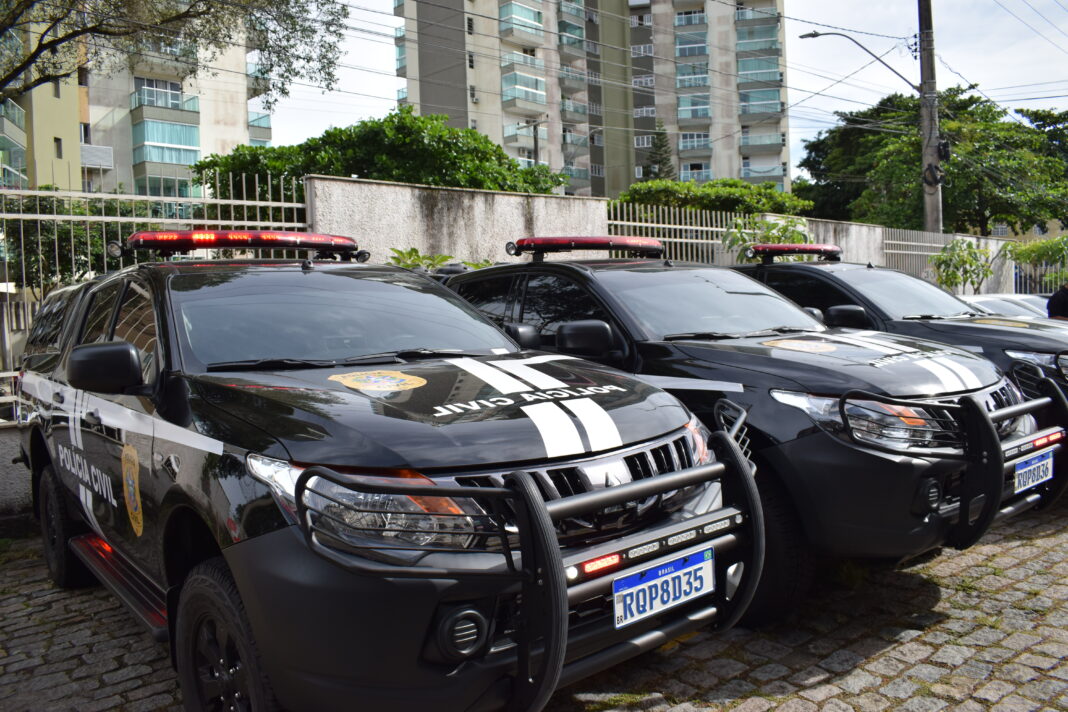 Polícia Civil do ES prende mulher acusada de integrar organização criminosa baiana Polícia Civil do ES prende mulher acusada de integrar organização criminosa baiana