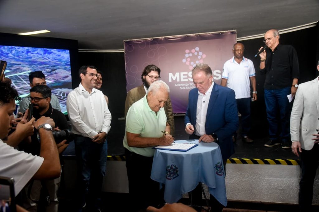 Cachoeiro avança na criação do Distrito Industrial com R$ 20 milhões em convênio. Convênio com o Governo do ES garante R$ 20 milhões para implantação do Distrito Industrial de Pacotuba em Cachoeiro - Prefeitura de Cachoeiro de Itapemirim