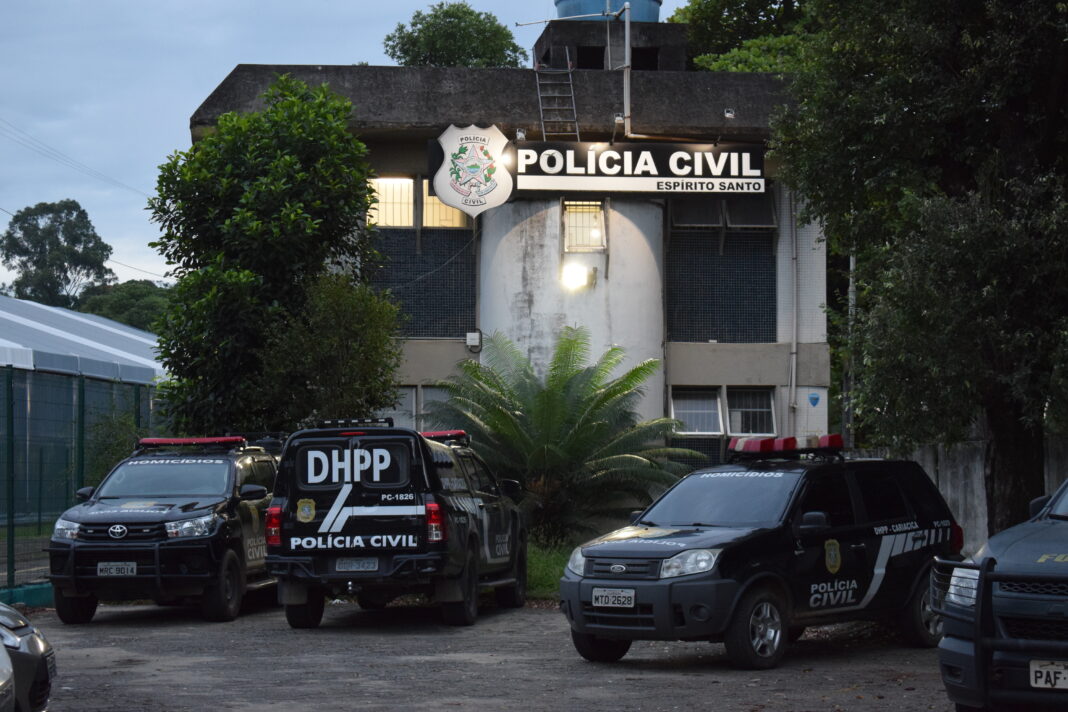 Polícia Civil captura homem condenado por homicídio em diligência na Serra Polícia Civil captura homem condenado por homicídio em diligência na Serra