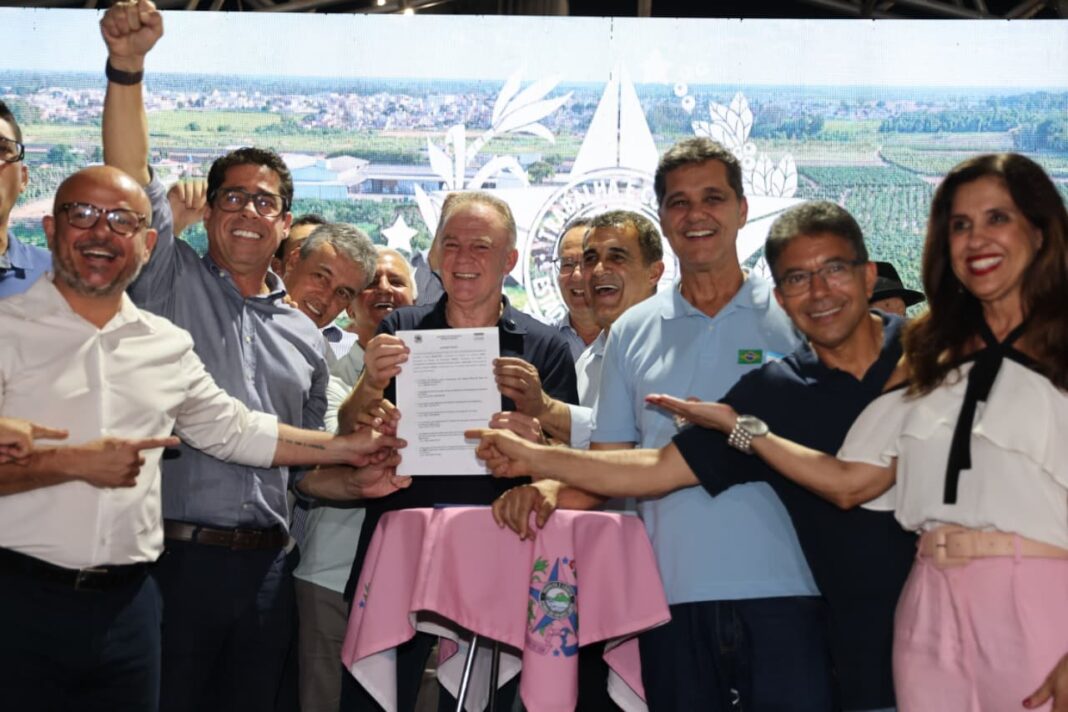 Jaguaré recebe novos investimentos do Governo do ES em diversas áreas Jaguaré recebe novos investimentos do Governo do ES em diversas áreas
