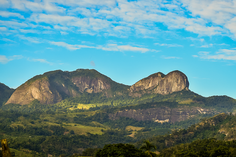 Semcult e Sebrae/ES apresentam planos para fortalecimento do turismo no entorno da Pedra da Penha - Prefeitura de Cachoeiro de Itapemirim