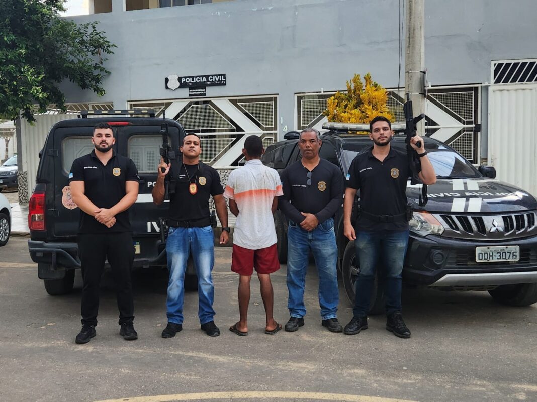 Polícia Civil prende homem com 13 passagens por furtos qualificados em Mantenópolis Polícia Civil prende homem com 13 passagens por furtos qualificados em Mantenópolis