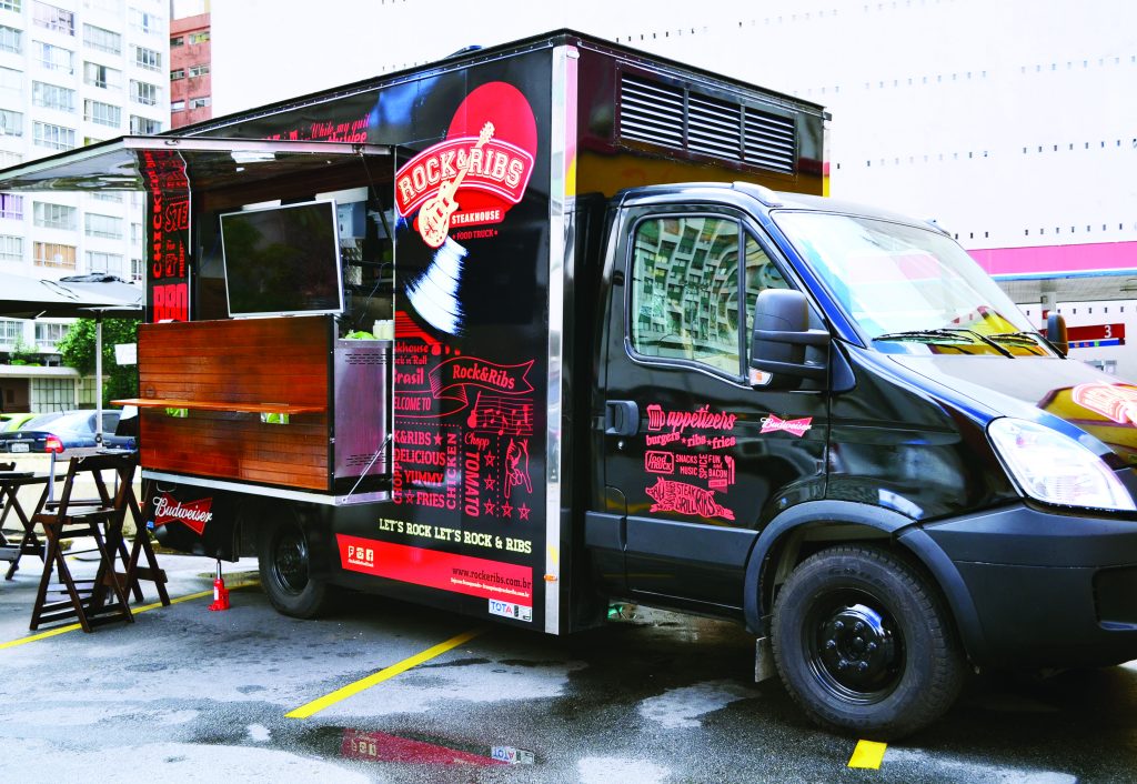 Edital de Chamamento Público regula acesso a espaços durante o Cachoeiraço 2026 em Cachoeiro Prefeitura abre edital para credenciamento de food trucks e ambulantes no Cachoeiraço 2026 - Prefeitura de Cachoeiro de Itapemirim