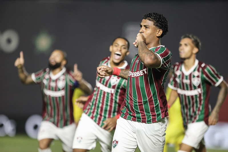 Fluminense confia em Lelê e Everaldo em momento decisivo sem John Kennedy disponível. Fluminense confia em Lelê e Everaldo em momento decisivo sem John Kennedy disponível.