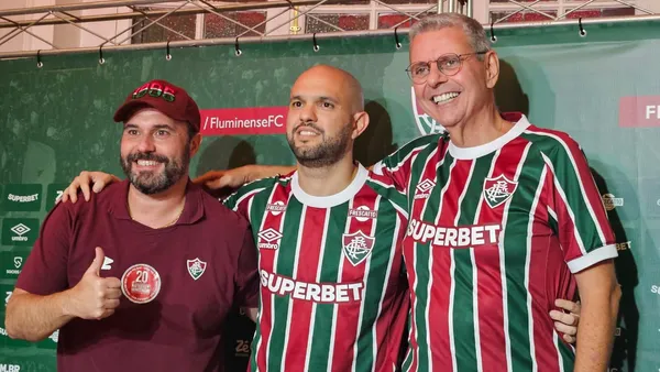 Salário de dirigente do Fluminense é revelado e gera descontentamento entre torcedores Salário de dirigente do Fluminense é revelado e gera descontentamento entre torcedores