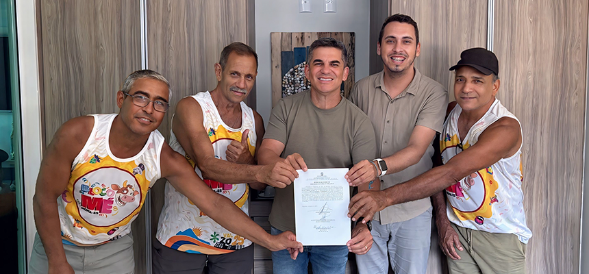 Prefeitura de Piúma formaliza contrato com o Bloco do Mé Após quase 10 anos, Prefeitura formaliza Termo de Execução Cultural com o Bloco do Mé
