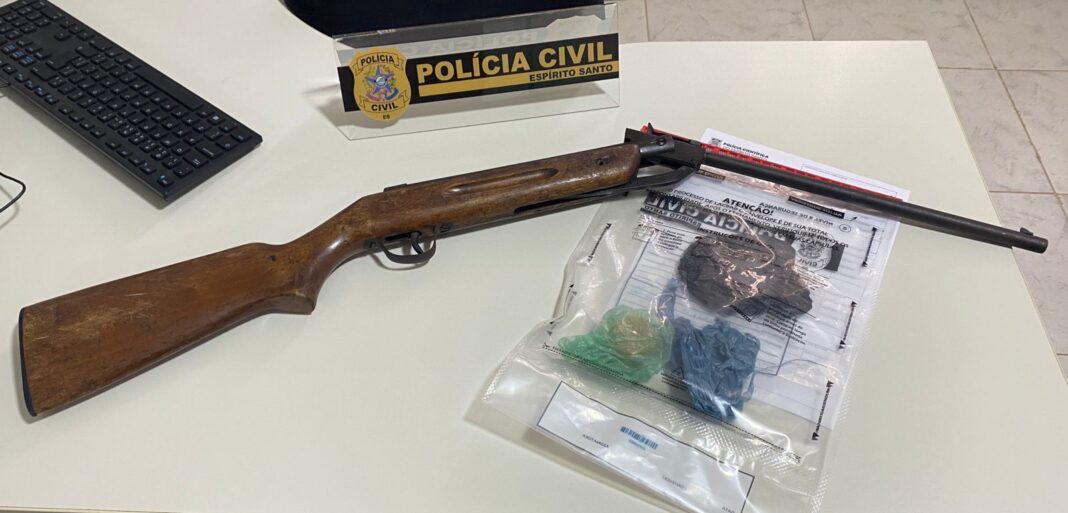 Polícia Civil e Militar prendem casal por tráfico de drogas em Marilândia Polícia Civil e Militar prendem casal por tráfico de drogas em Marilândia