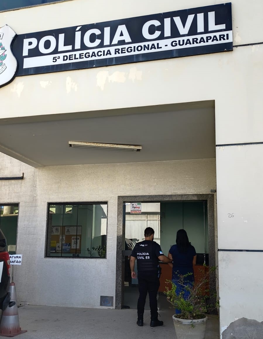 Polícia Civil prende mulher por crimes patrimoniais contra idosos em Guarapari Polícia Civil prende mulher por crimes patrimoniais contra idosos em Guarapari