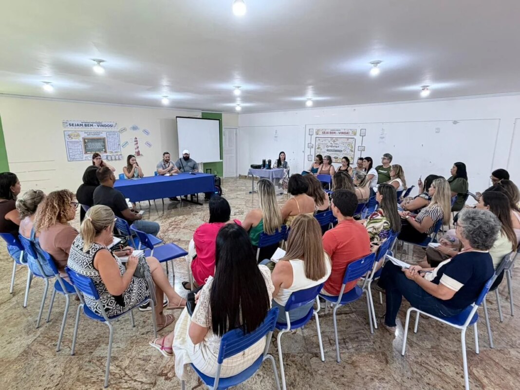 Reunião da Secretaria de Educação de Marataízes dá início ao ano letivo Secretaria de Educação faz reunião de abertura do ano letivo com gestores de escolas