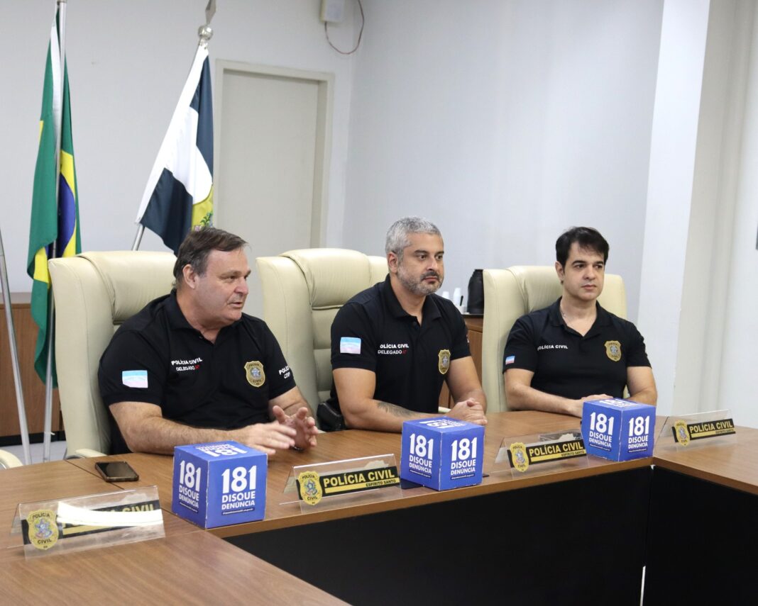 <p><strong>Polícia Civil prende homem por posse de material de abuso sexual infantil em ES</strong></p> <p><strong>Polícia Civil prende homem por posse de material de abuso sexual infantil em ES</strong></p>