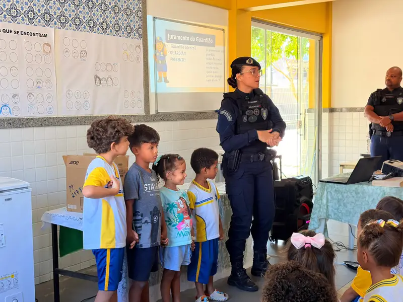GCM promove palestras sobre segurança nas escolas de Marataízes GCM faz palestras sobre segurança nas escolas de Marataízes