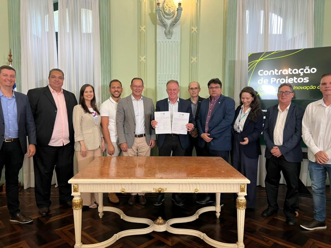 Governo do ES lança projetos para inovar o agronegócio capixaba Governo do ES lança projetos para inovar o agronegócio capixaba