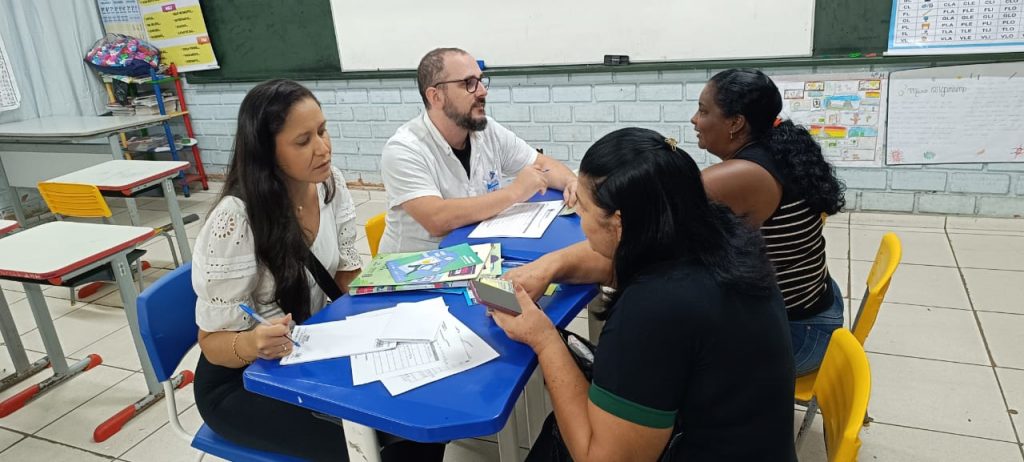 Procon de Cachoeiro realiza atendimento durante a Caravana Sesc no dia 21 de março Procon realiza atendimento na Caravana Sesc neste sábado (21) - Prefeitura de Cachoeiro de Itapemirim